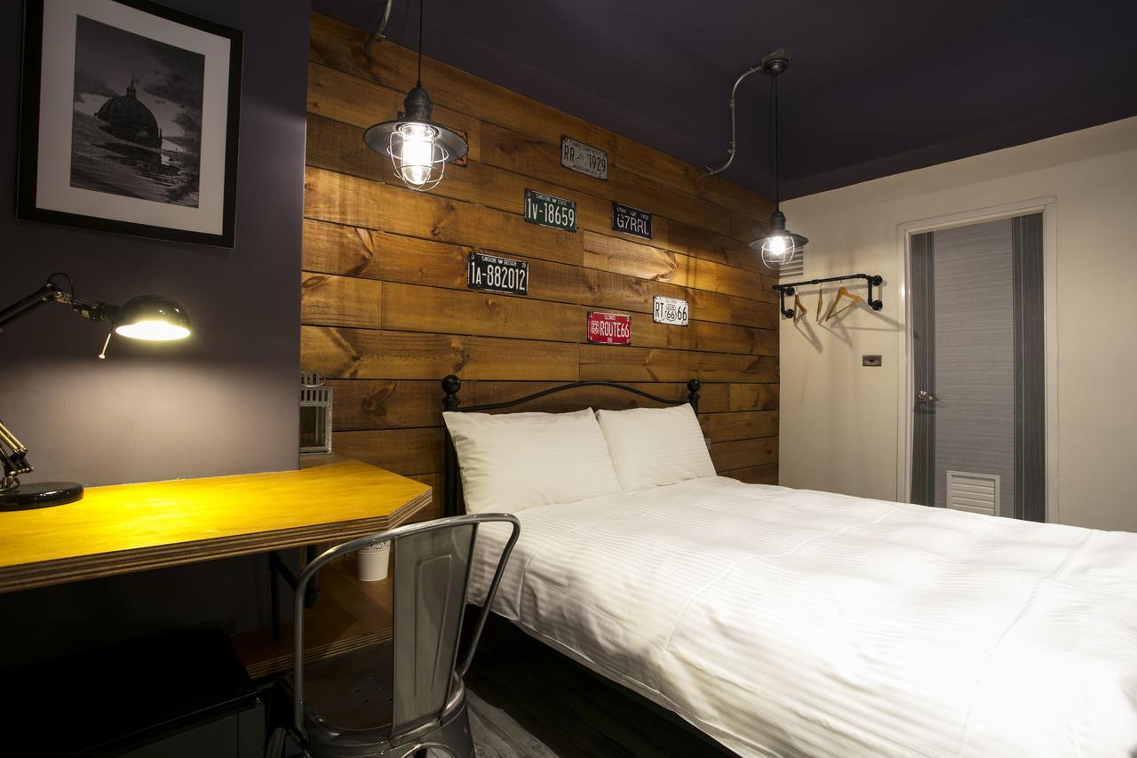 Loft Hostel Fengjia Тайчжун Экстерьер фото