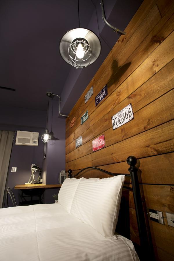 Loft Hostel Fengjia Тайчжун Экстерьер фото