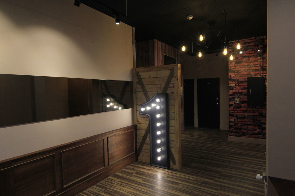 Loft Hostel Fengjia Тайчжун Экстерьер фото